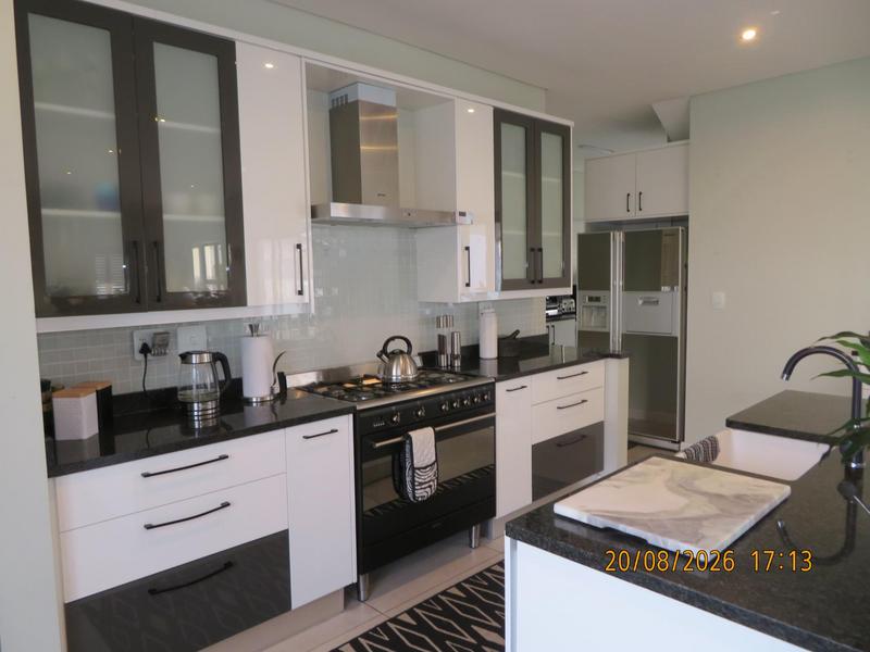 To Let 5 Bedroom Property for Rent in Zevendal Western Cape
